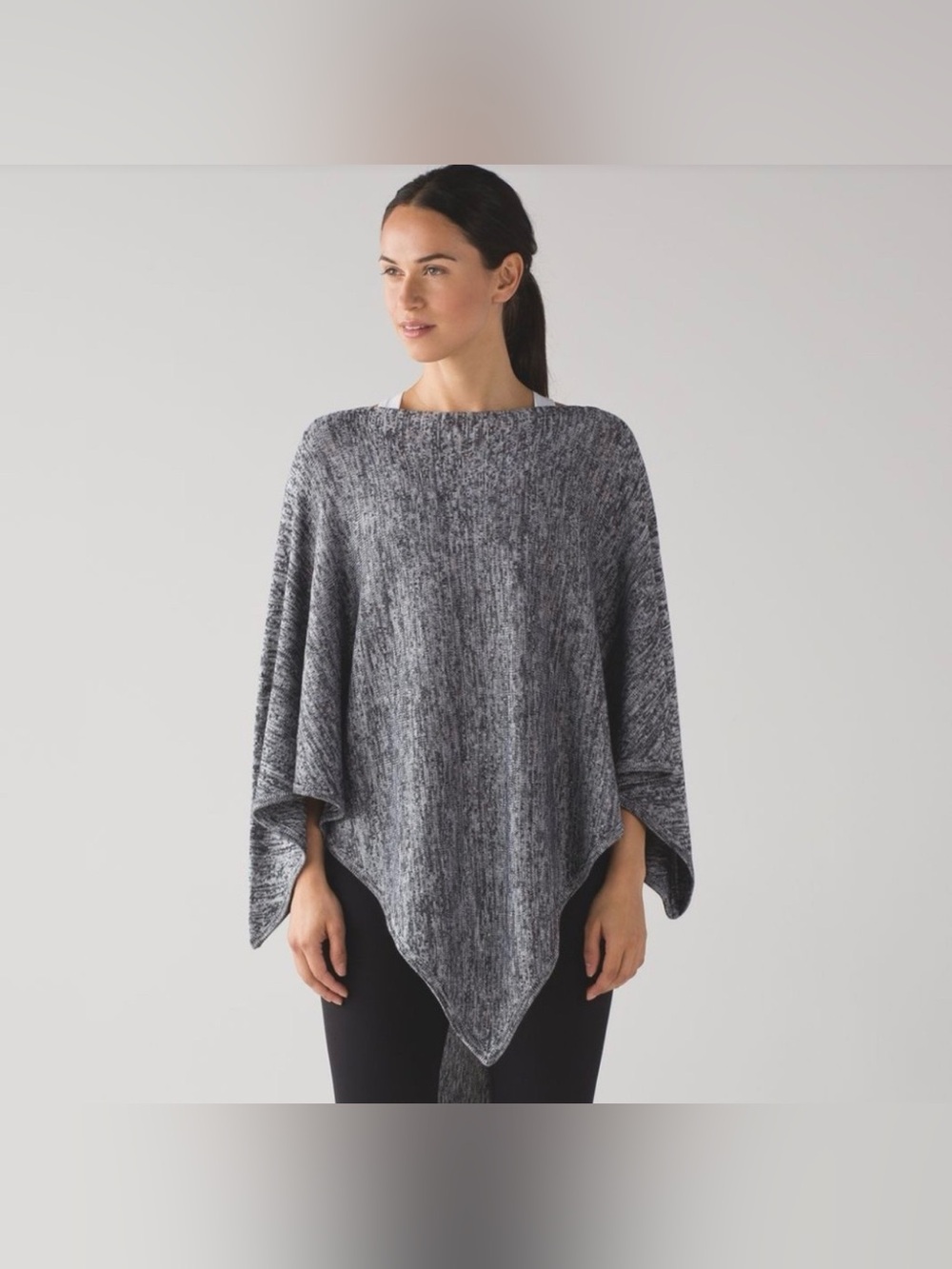 Lululemon Women’s Poncho, One Size